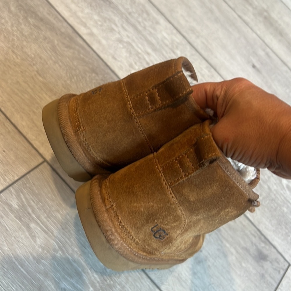 Ugg chestnut Nueumal tie suede sheepskin suede winter boots size 5/6 - Picture 4 of 12